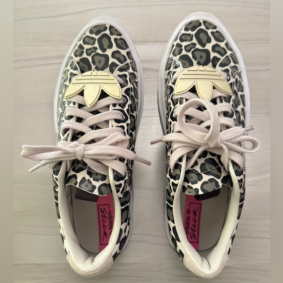 adidas Originals Shoes - ADIDAS ORIGINALS Women’s Leopard Print Super Sneakers, Women’s, Size 6